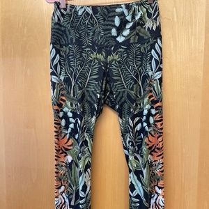 Yoga Democracy Tiger Rawr leggings